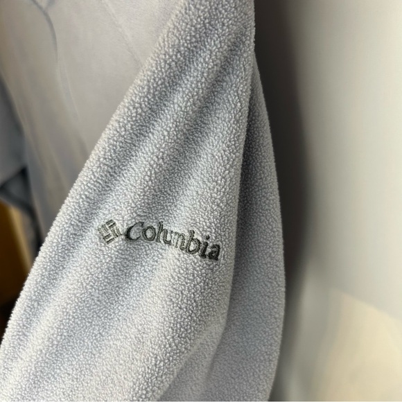Columbia Women’s Light Gray Half-Zip Micro Fleece, Size Medium - Picture 4 of 9